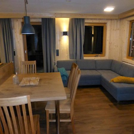 Chalet Auszeit Arzl im Pitztal Buitenkant foto